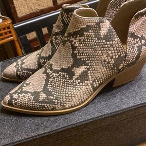 Snake print bootie!